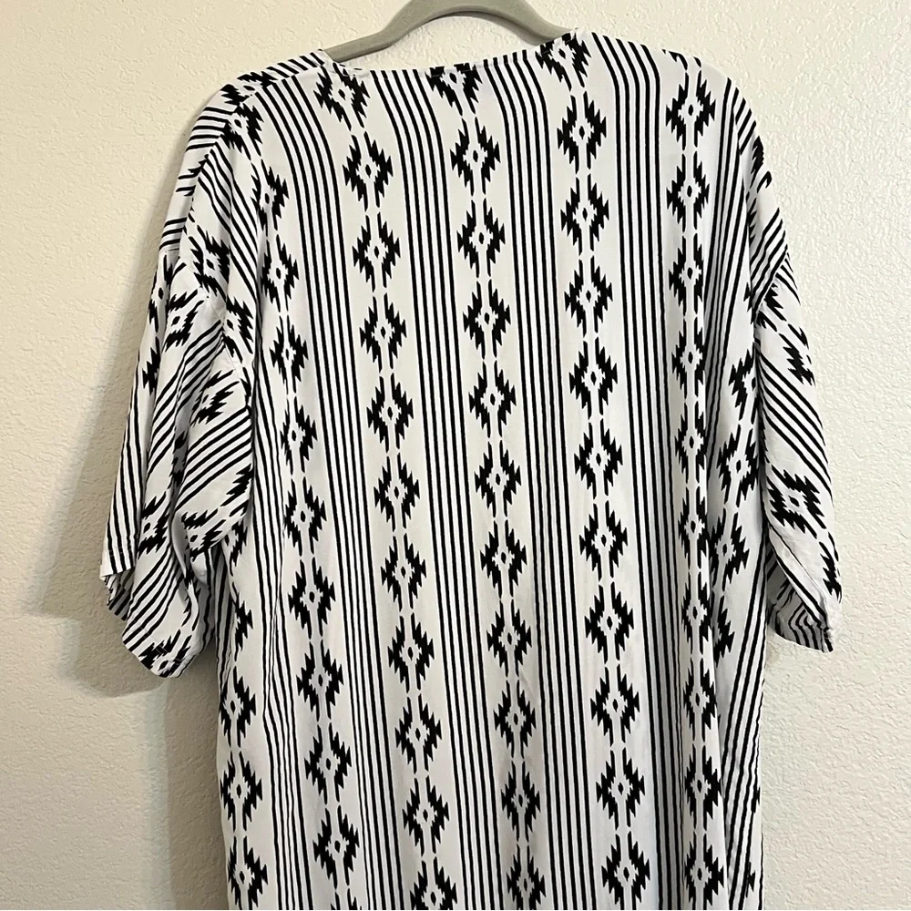 Panhandle Black and White Aztec Western Fringe Kimono Duster Cardigan rodeo - Picture 10 of 12